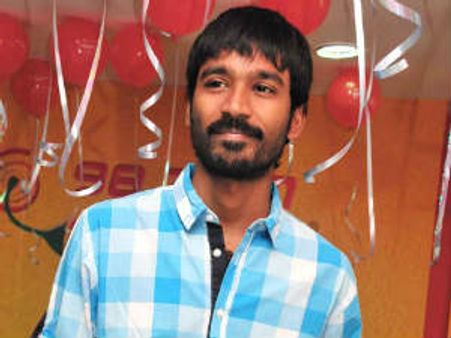 பிறந்த நாளன்று பேஸ்புக்கில் இணைந்த தனுஷ்!