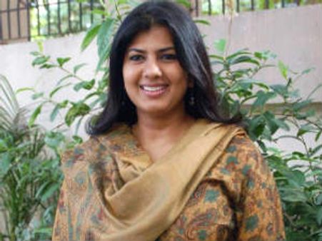 ‘தேவதாசிகள்’ பற்றி பேசி சர்ச்சையில் சிக்கிய சொர்ணமால்யா