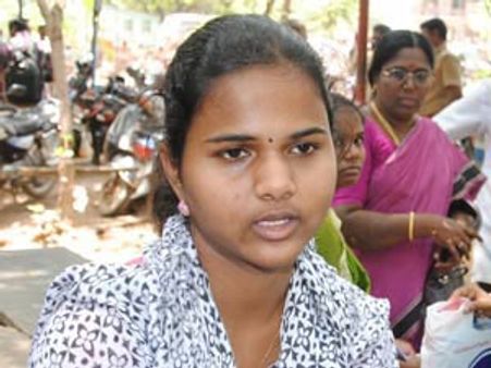 சேரன் மகளை நீதிமன்றத்தில் ஆஜர்படுத்த கமிஷனருக்கு உத்தரவு!