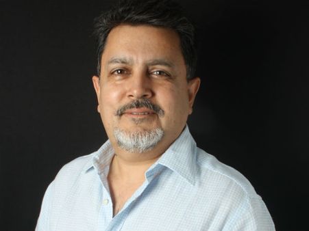 முண்டாசுப்பட்டி & வி சத்திரம்: சூது கவ்வும் தயாரிப்பாளருடன் கைகோர்க்கும் ஃபாக்ஸ் ஸ்டார்!