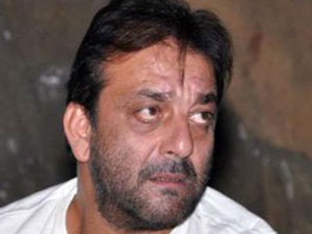 எரவாடா சிறையில், ‘பார்ட் டைம்’ வேலை செய்யும் சஞ்சய்தத்