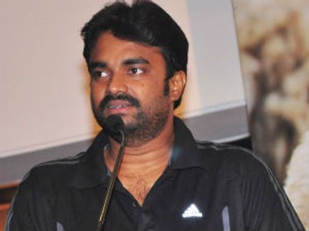 கொடநாட்டில் முதல்வரின் இணைச் செயலாளரிடம் மனு கொடுத்துள்ளோம் - இயக்குநர் விஜய் பேட்டி