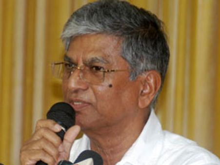 நான் என்ன பாவம் செய்தேன்... என் மகனுக்கு ஏன் இப்படியெல்லாம் நடக்குது! - எஸ்ஏசி