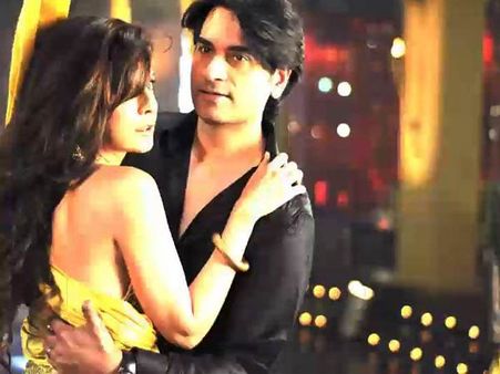 ஷாஹித் அப்ரிதியை டென்ஷனாக்கிய முத்தம்!