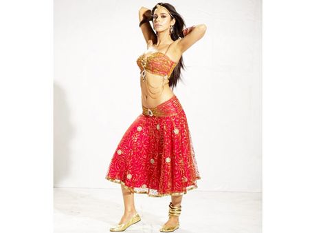 கவர்ச்சி நடன சர்ச்சை… மல்லிகா ஷெராவத்தை கைது செய்ய சுப்ரீம் கோர்ட் தடை