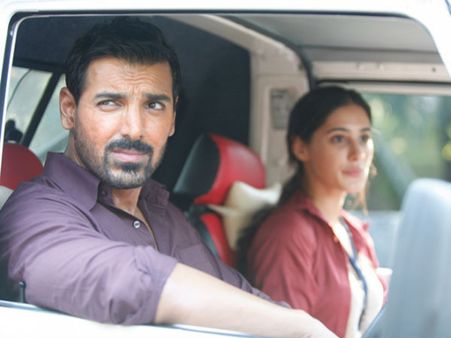 'மெட்ராஸ் கபே ரிலீசாகும் அரங்குகளுக்கு பாதுகாப்பு வேண்டும்!' -தயாரிப்பாளர்