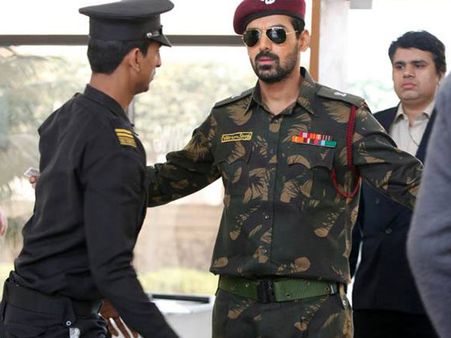 தமிழர்களையும் தமிழீழப் போராட்டத்தையும் படுகேவலமாகச் சித்தரிக்கும் மெட்ராஸ் கபே!