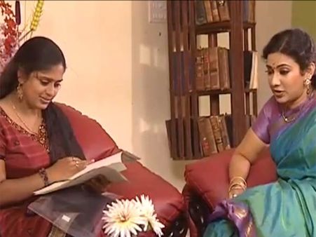 திருமணமான ஆணை 'கரெக்ட் செய்ய' கிளாஸ் எடுக்கும் டிவி சீரியல்கள்!