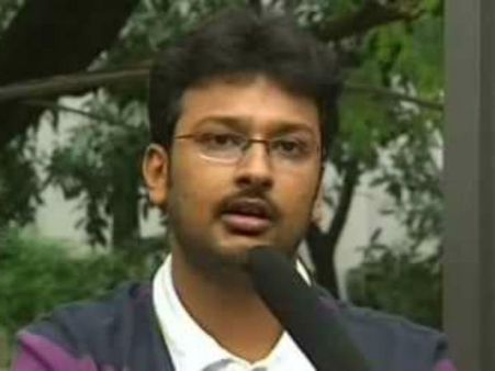 நடிகர் விஜய்க்கு தொலைபேசியில் வாழ்த்து தெரிவித்த மு.க. அழகிரி மகன் துரைதயாநிதி!