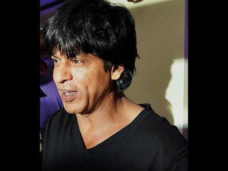 'சென்னை' வசூலை முந்தட்டும் 'சிங்கம் 2'... ஷாருக் பெருந்தன்மை!