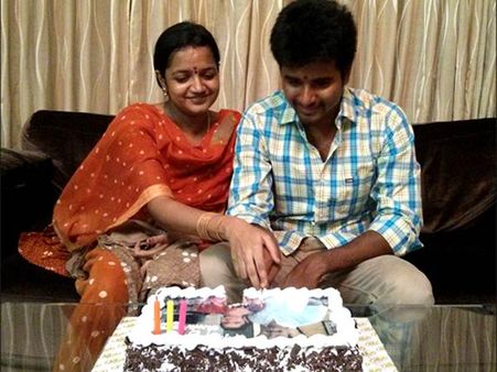 பிந்து மாதவியுடன் காதல்... மனைவியை விவாகரத்து செய்ய சிவகார்த்திகேயன் ஆலோசனை?