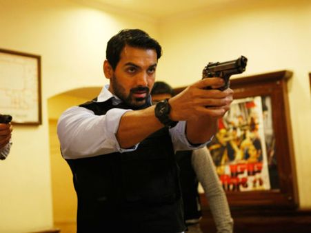 ராஜிவின் மரணத்துக்கு புலிகள் மட்டுமே காரணமா?.. மெட்ராஸ் கஃபே புதைத்த நிஜங்கள்!