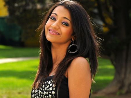 பத்தாண்டு நடிப்புக்காக த்ரிஷாவுக்கு சிமா விழாவில் விருது!