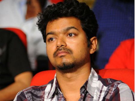 கிசுகிசுவில் சிக்கிய இளம் ஹீரோக்கள்…