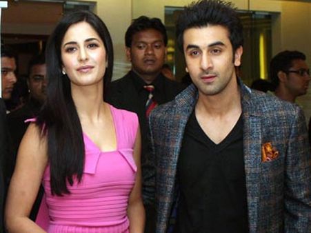 காத்ரீனாவிடம் ‘வைரத்தோடு’ தந்து காதலைச் சொல்லப் போகும் ரன்பீர்....