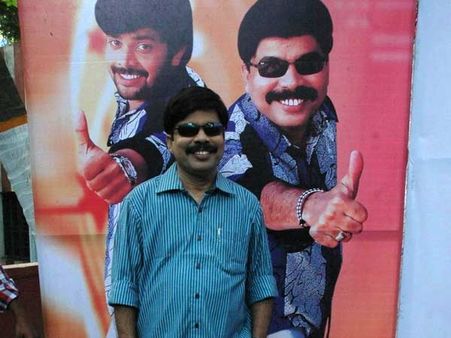 செப்டம்பரில் ரிலீசாக வரும் 17 படங்கள்... தியேட்டர்கள் கிடைக்காததால் கடும் போட்டி!