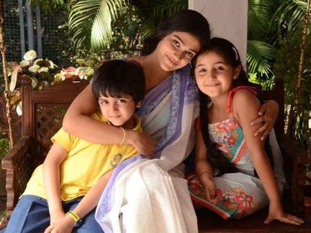 பாலிமர் டிவியில் நெஞ்சம் பேசுதே!