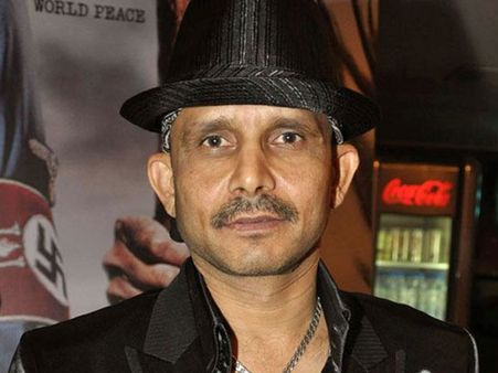 அசிங்கமான சூப்பர் ஸ்டாரா ரஜினி?... பாலிவுட் நடிகருக்கு எதிராக கொந்தளிக்கும் ரசிகர்கள்!