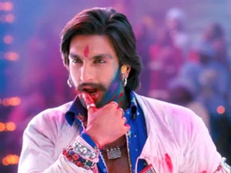 படப்பிடிப்பில் ஹீரோவின் வேஷ்டி அவிழ்ந்து விழுந்து ஒரே ஷேம் ஷேம் ஆயிடுச்சு