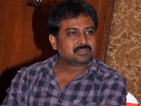 இயக்குனர் லிங்குசாமி வீடு மற்றும் அலுவலகத்தில் ஐடி ரெய்டு