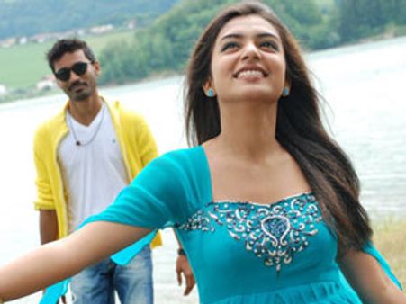 நஸ்ரியா தொப்புள் பரபரப்புக்குப் பின்னணியில் தனுஷ்?