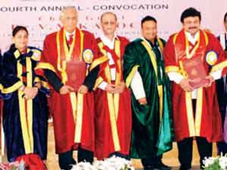 நடிகர் பிரபு இனி 'டாக்டர்' பிரபு... ஐசரி கணேஷ் கொடுத்திட்டாருல்ல!