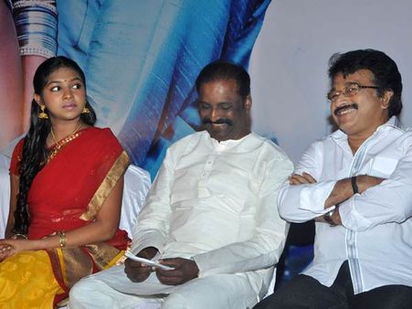 இளம் படைப்பாளிகள் மதுவுக்கு அடிமையாகக் கூடாது- வைரமுத்து