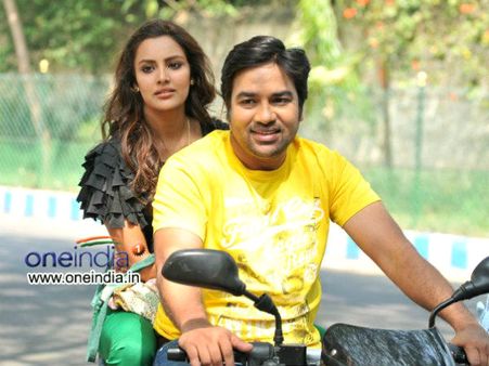 வணக்கம் சென்னை - விமர்சனம்