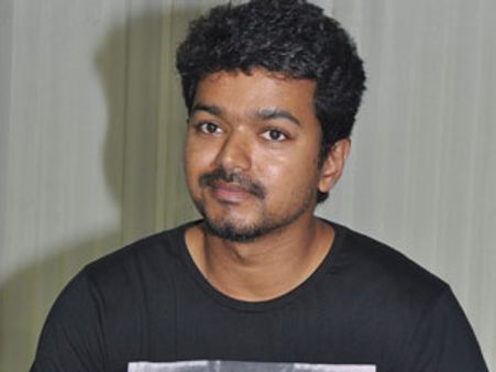 ரசிகர் மன்ற நிர்வாகிகளை ரகசியமாக சந்தித்த விஜய்!