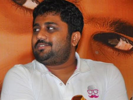 ஹீரோயின் மேனேஜர்கள்தான் தடுக்கிறார்கள் - தயாரிப்பாளர் ஞானவேல் ராஜா குற்றச்சாட்டு