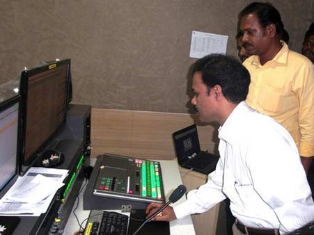 புது யுகம்... புதிய தொலைக்காட்சி தொடக்கம்