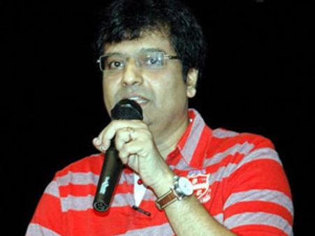 வீடு கட்டுவதற்காக விவசாய நிலங்களை விற்காதீர்கள் - நடிகர் விவேக் வேண்டுகோள்