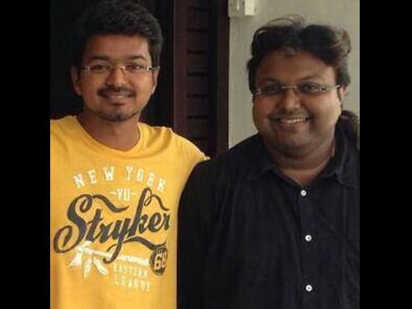 என்னா மீஜிக்.. என்னா மீஜிக்...இமானை பாராட்டிய விஜய்