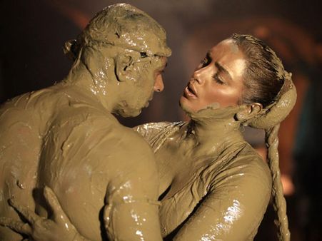 காமக் கொடூரன்கள் இதைப் பார்த்தாவது திருந்தட்டும்... ஸ்வேதா மேனனின் பரபரப்பு 'மெசேஜ்'!