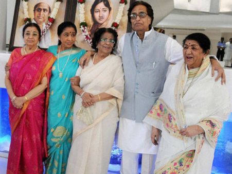 பத்ம விருதுகளுக்கு குடும்பத்தினர் பெயரை பரிந்துரைத்தாரா லதா மங்கேஷ்கர்?