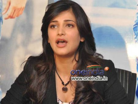 என்னை தாக்கிய நபர் ஒன்றும் வேலை கேட்டு வரவில்லை: ஸ்ருதி ஹாஸன்