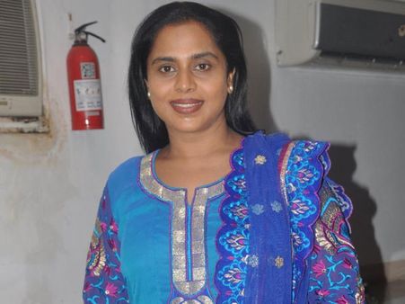 சின்னத்திரையை விட்டு மெல்ல விலகும் விஜி சந்திரசேகர்