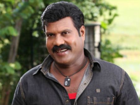 பிரேஸ்லெட் சர்ச்சை: சுங்க அதிகாரிகளுடன் நடிகர் கலாபவன் மணி மோதல்