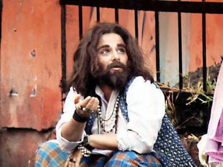 ஹைதராபாத்தில் பிச்சை எடுத்த வித்யா பாலன்...!