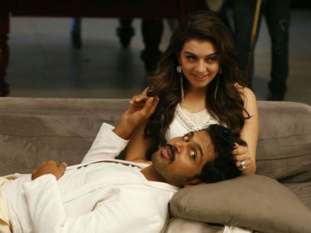 சென்சாரில் யுஏ சான்று... ரிவைசிங் கமிட்டிக்குப் போகிறது பிரியாணி!