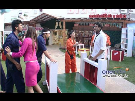 பிக் பாஸ் 7: கோஹ்லியின் கோழிச் சண்டைகள்