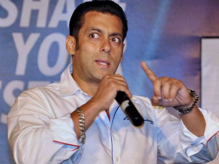 சல்மான் கானை சிக்க வைக்க போலி துப்பாக்கிச்சூடு நடத்திய தயாரிப்பாளர் கைது