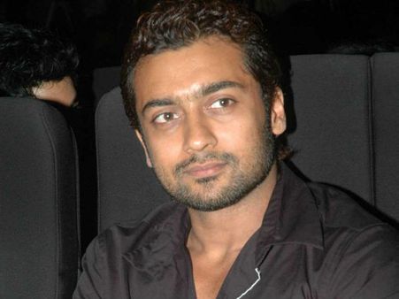 லிங்குசாமி இயக்கத்தில் சூர்யா நடிக்கும் படத்தின் பெயர் அஞ்சான்