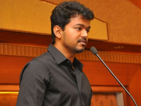 அஜீத் ரசிகர்களுடன் மோதல் வேண்டாம் - ரசிகர்களுக்கு விஜய் அட்வைஸ்