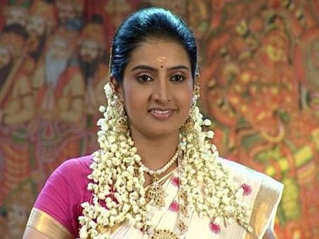 ஜீ தமிழில் சுஜிதா நடிக்கும் ஒரு கை ஓசை