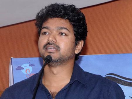 அட... விஜய்யின் ட்விட்டர் சாட்டும் செம ஹிட்டு!