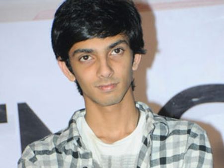 சொல்லாமல் கொள்ளாமல் விலகிய அனிருத்- தயாரிப்பாளரிடம் பகிரங்க மன்னிப்பு கேட்டு கடிதம்