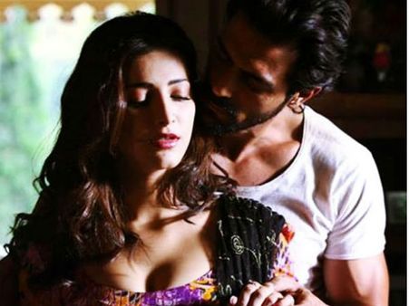 'டி டே' படத்தை தமிழில் வெளியிட ஸ்ருதி ஹாசன் எதிர்ப்பு