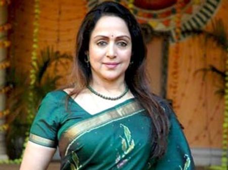 ஹேமமாலினி மகளுக்கு நாளை திருமணம்: டெல்லி தொழில் அதிபரை மணக்கிறார்