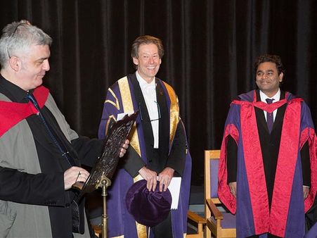 ஏ ஆர் ரஹ்மானுக்கு கவுரவ டாக்டர் பட்டம் - ஸ்காட்லாந்து இசைக் கல்லூரி வழங்கியது!